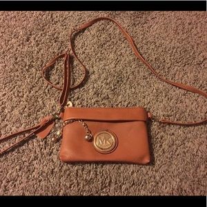 MK cross body